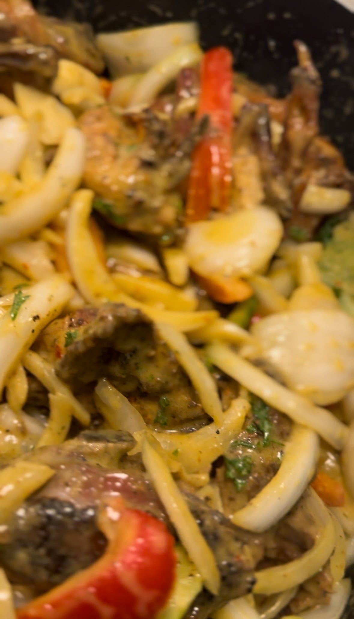 Yassa poulet grillé minimum 2 delivery 🚚 Seattle Everett +