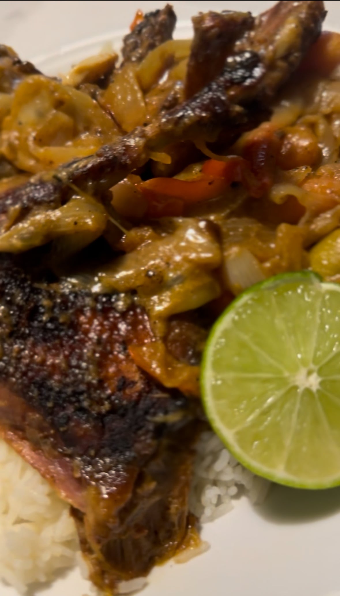 Yassa poulet grillé minimum 2 delivery 🚚 Seattle Everett +